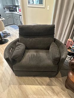Extra Wide Reclining rocker and reclining love seat