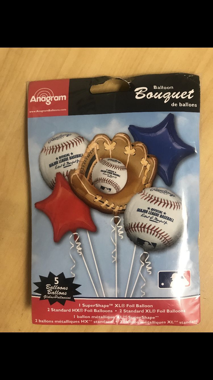 Baseball balloon bouquet