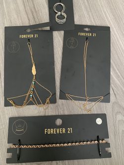 Brand new jewelry from forever 21, hand chain, choker