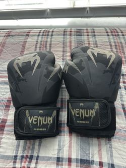 Venmo Como Boxing Gloves 14oz