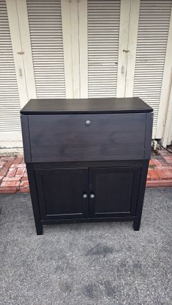 Free IKEA desk