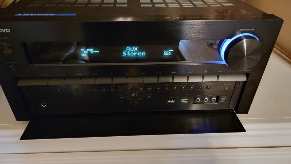 Bowers & Wilkins 2.1 Speakers with Onkyo TX-NR809 7.2 Channel THX AV Receiver Will Include Stands for Bookshelf Speakers.