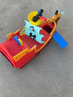 Mickeys Pirate Ship