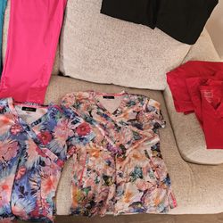 Lot Of 30 Pieces Of Ladies Xs-medium Size Clothing-fits About Size Small  for Sale in Whittier, CA - OfferUp