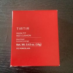 Tir Tir Foundation - French Vanilla & Porcelain