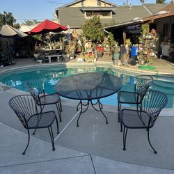 Black Outdoor Patio Set!!