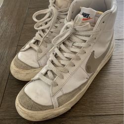 Nike Blazer Size 9