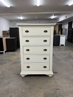 Tall Cream 5 Drawer Dresser Chest