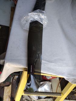 11-14 GMC Sierra 2500 / 3500 HD Hood Protector Bug Shield Only $60 New