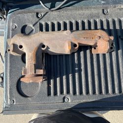 440 Exhaust Manifold. 