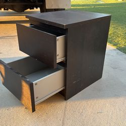 End table with drawers