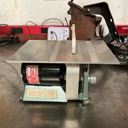 Mini table saw
