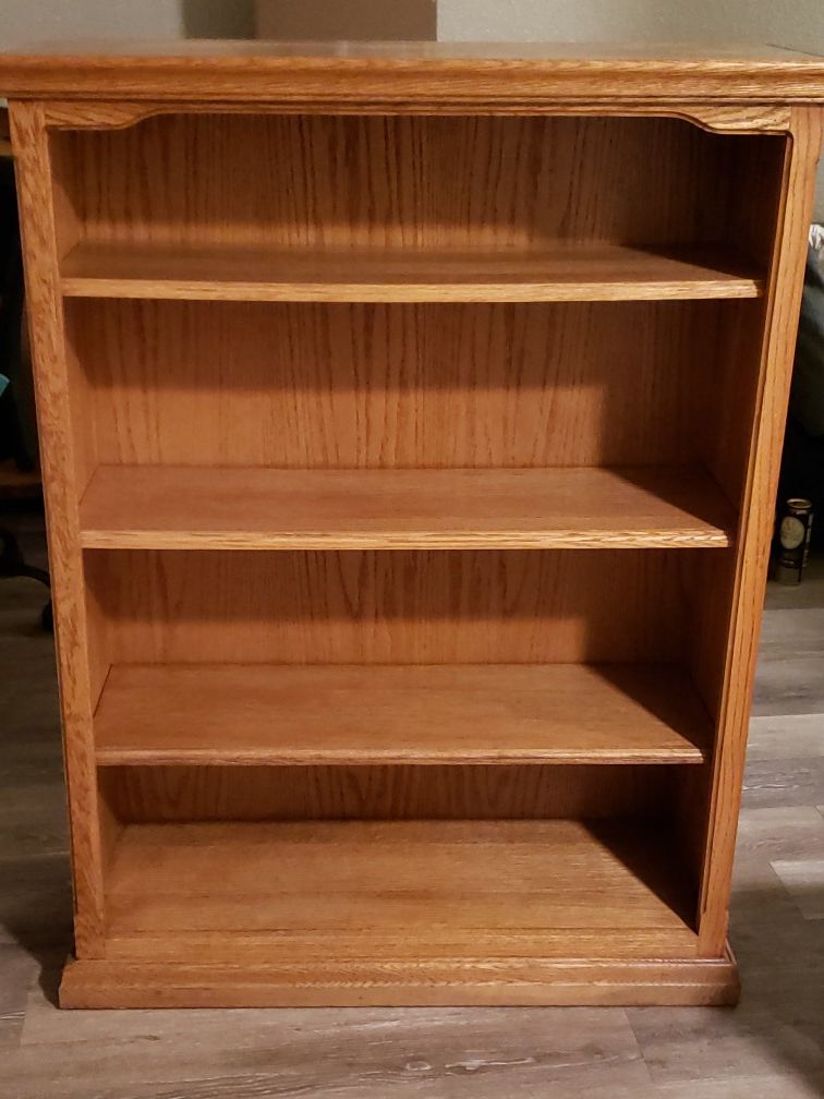 Selling Immediately Book shelf