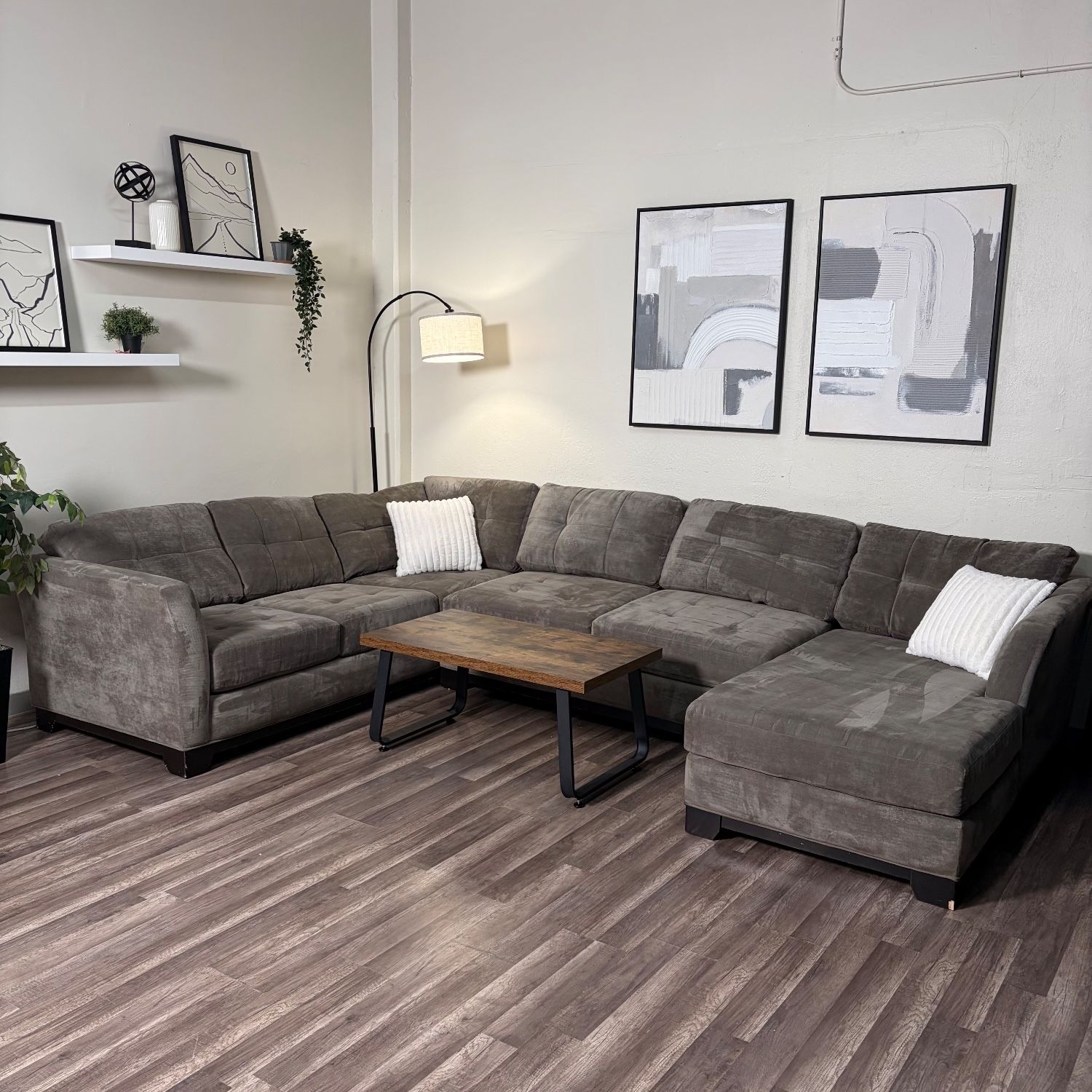 Macys Sectional Couch with Sleeper DELIVERY WITHIN A WEEK