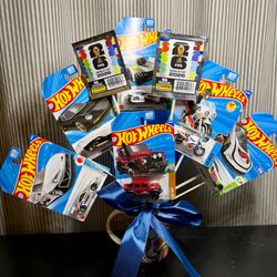 Hot Wheels and Panini Sticker Packs Father’s Day Arreglo
