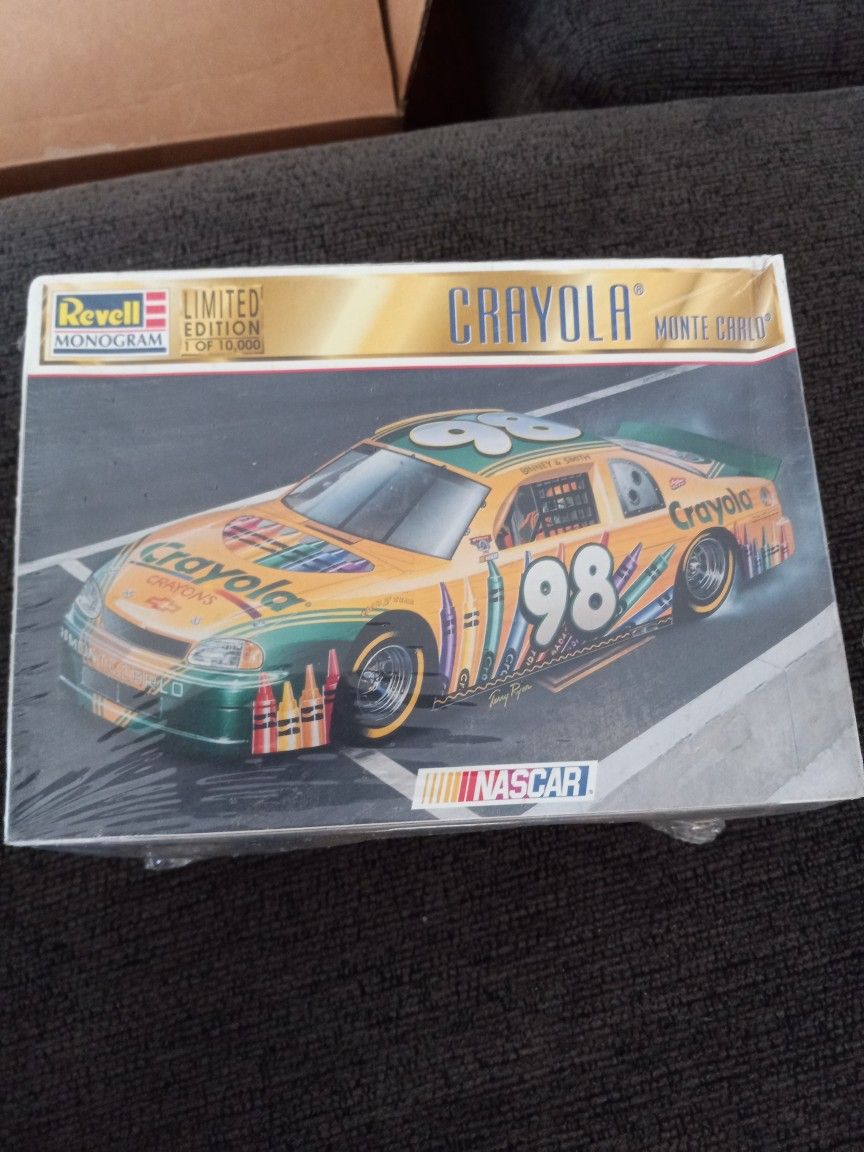 Revell Monogram Limited Edition Crayola Monte Carlo Car Model Kit Scale 1/24