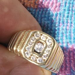 14k ..14 Diamonds..size.10.5. like New