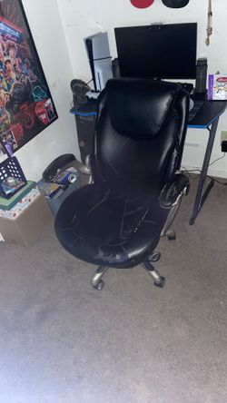 Black computer chair