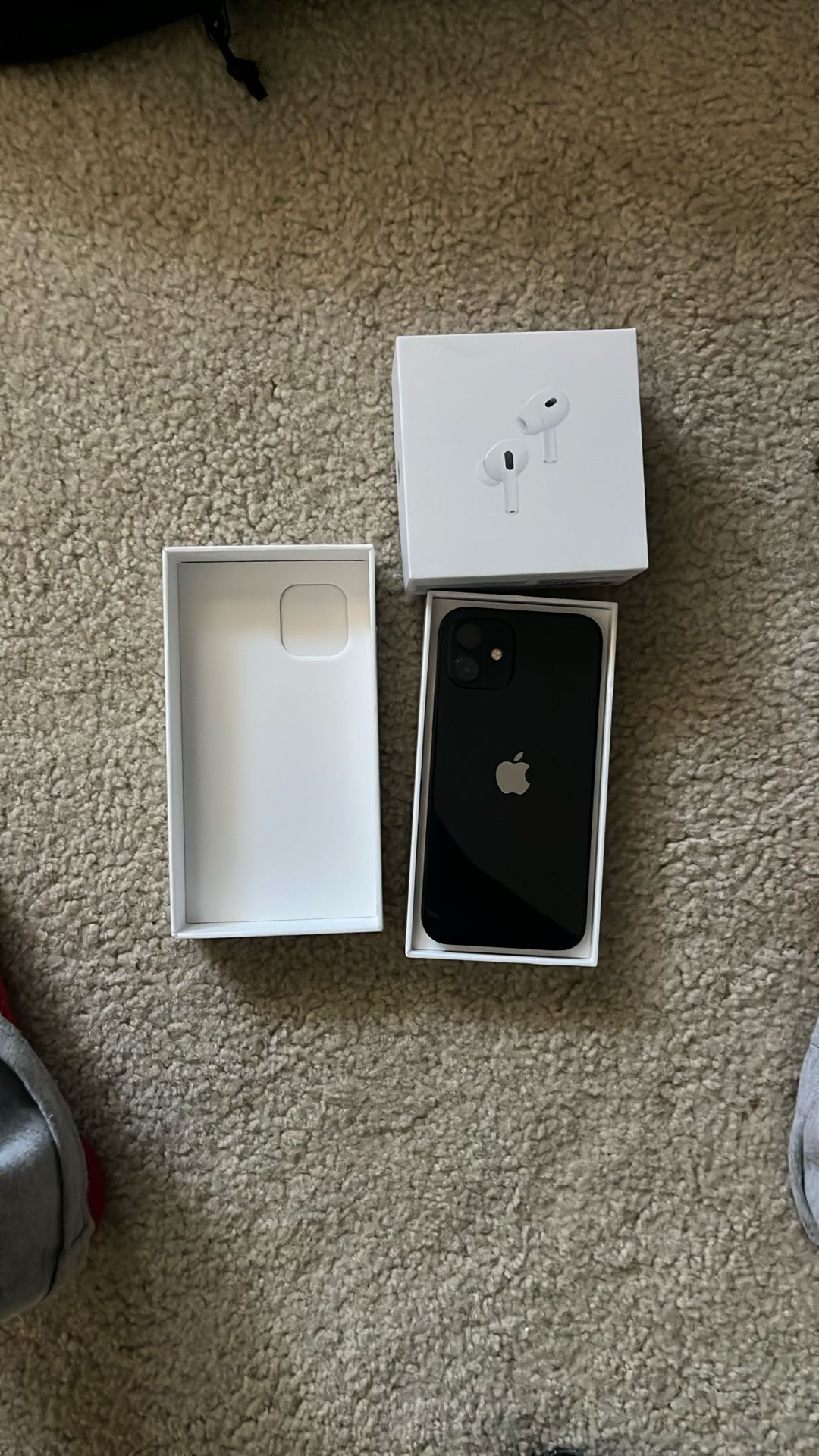 Iphone 12 And Airpod Pros