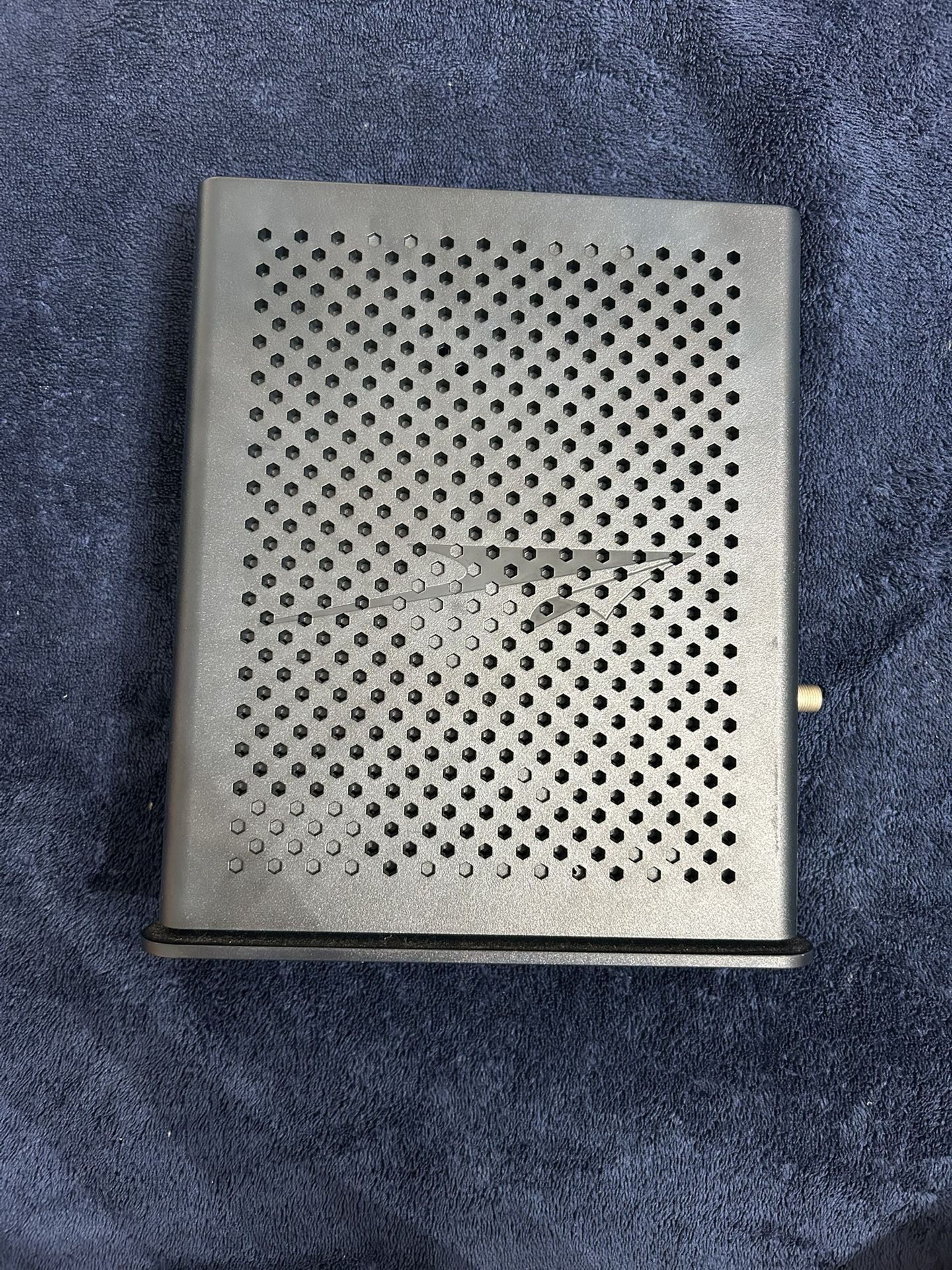 AC2350 Wi-Fi modem and router,