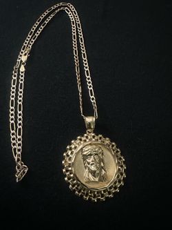 10k chain and pendant