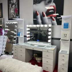 Impressions Vanity Set