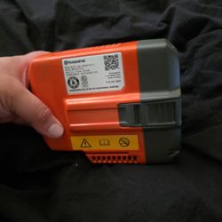Husqvarna
Model: BLi30 36V 