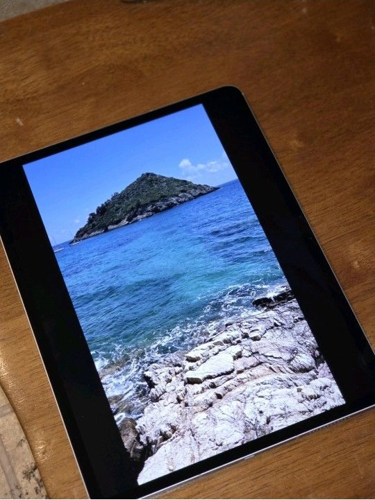 IPad Air 13" 128GB (UNLOCKED)