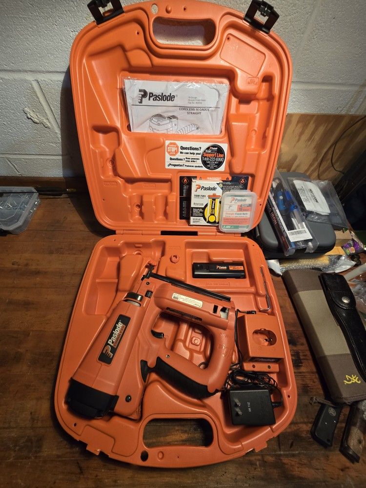 Paslode 16 GA Cordless Straight Finish Nailer