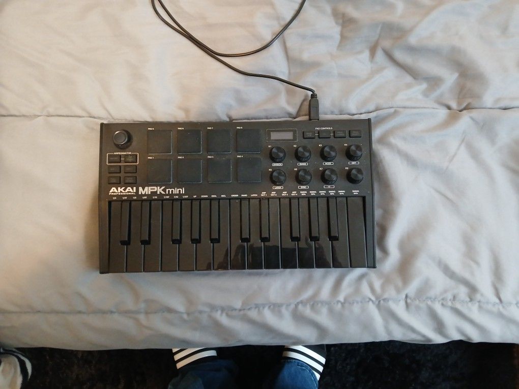 AKAI MPK mini