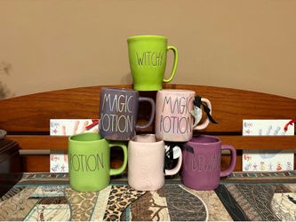 Rae Dunn Halloween Mugs, 6 PICS
