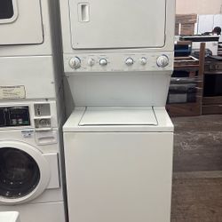 Frigidaire Washer And Gas Dryer Stack 