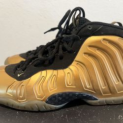 Nike Air Foamposite One in the "Metallic Gold"
