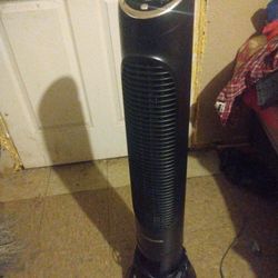 Honeywell QuietSet Whole Room Tower Fan - Black.