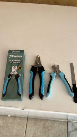 Dog nail clippers