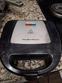Hamilton Beach Sandwich Maker / Waffle Iron