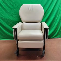 Reclining chair 