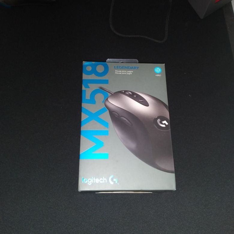 Logitech MX518 Legendary Hero16k Gaming Mouse