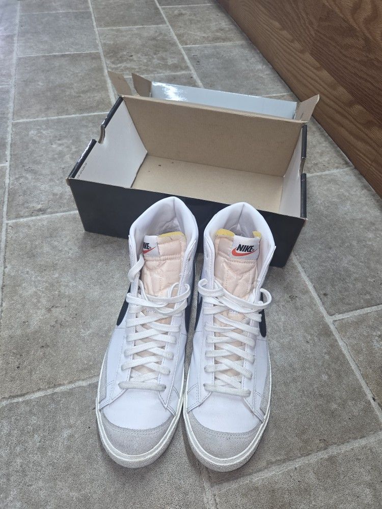 Nike Blazer MID 77 VINTAGE
