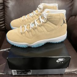 Nike Air Jordan 11 Retro H Town Size 10.5