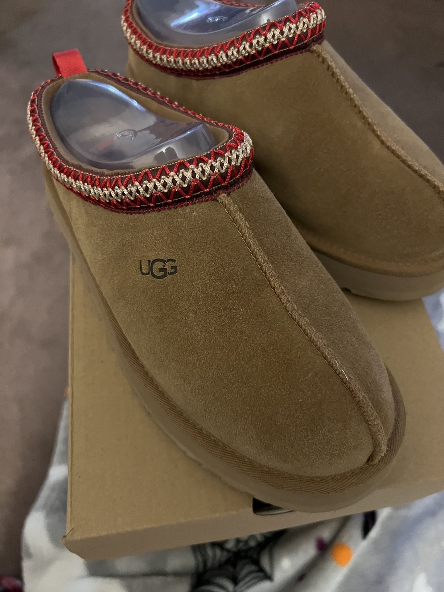 Uggs slippers