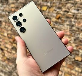 📱 Samsung Galaxy S24 Ultra – Starting at $449 or Only $1 to Take It Home Today! Save Up to $700 with Up to 1-Year Warranty 💥📦