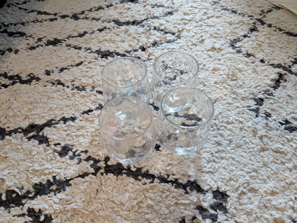 4 Mermaid Scale Pattern Cups