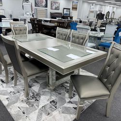 Champagne Finish Dining Set With Mirror Trim
