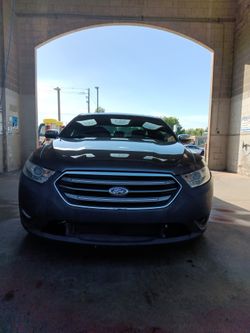 2014 Ford Taurus