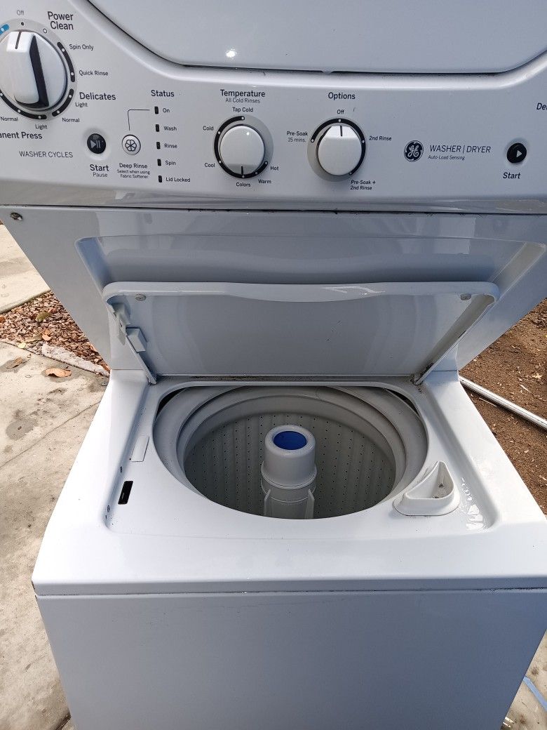 GE STACKABLE WASHER & DRYER