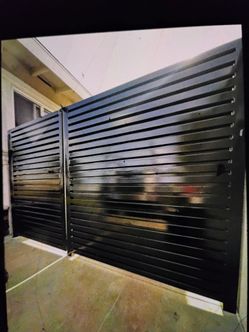 Custom gate