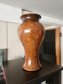 Antique Vase - Floral Amber Brown Pattern