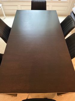 Kasala Dining Table