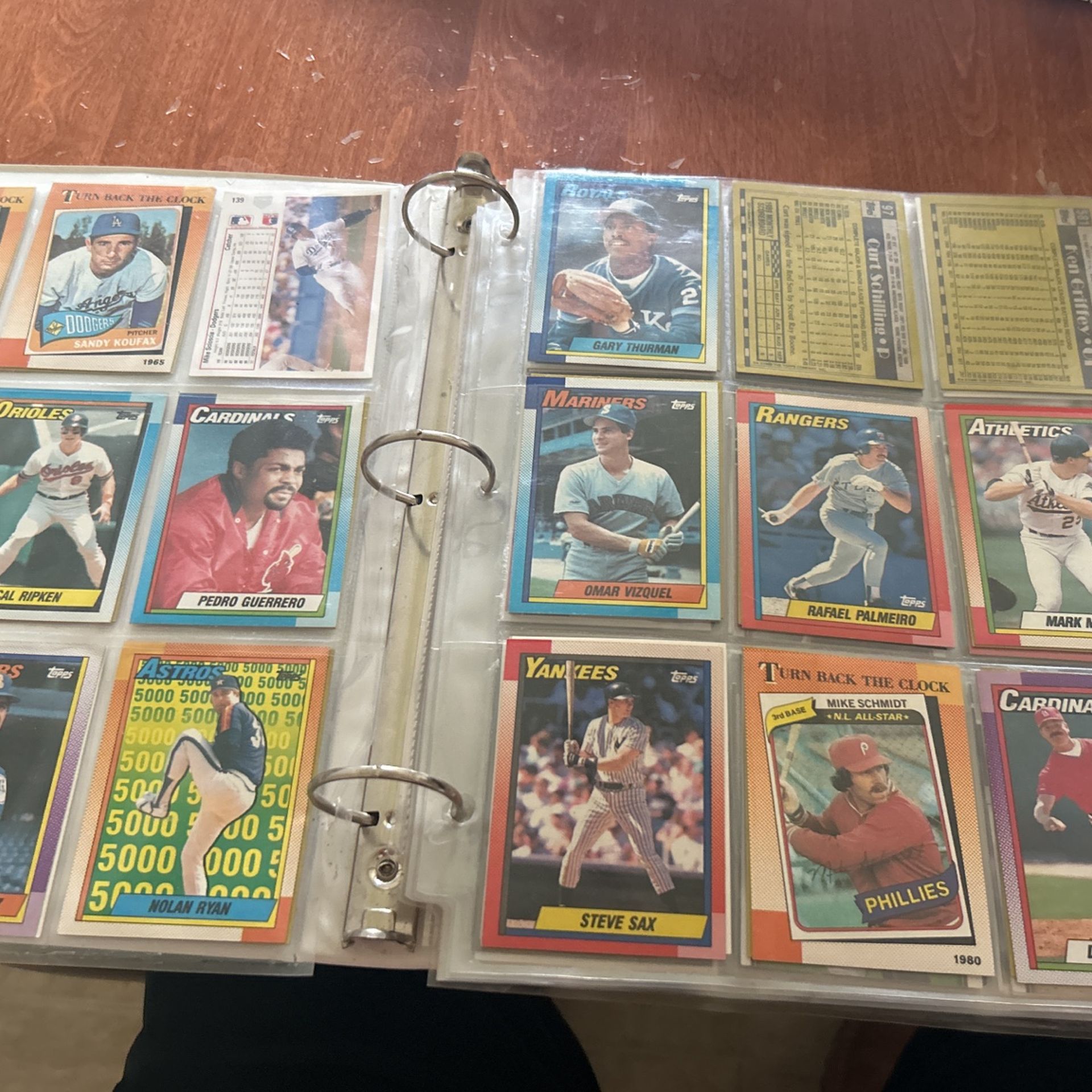 TONS OF BASEBALL CARDS YOU NAME THE CARD I PROBABLY HAVE IT